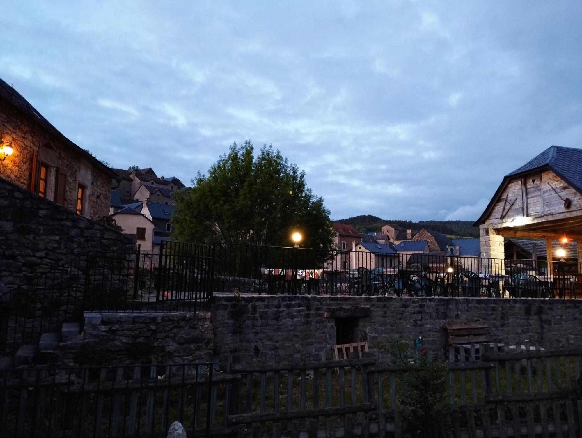 Chambres D'Hotes Le Moulin D'Auxillac La Canourgue Exterior foto